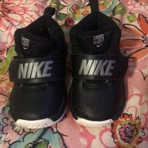 Toddle Nike shoes